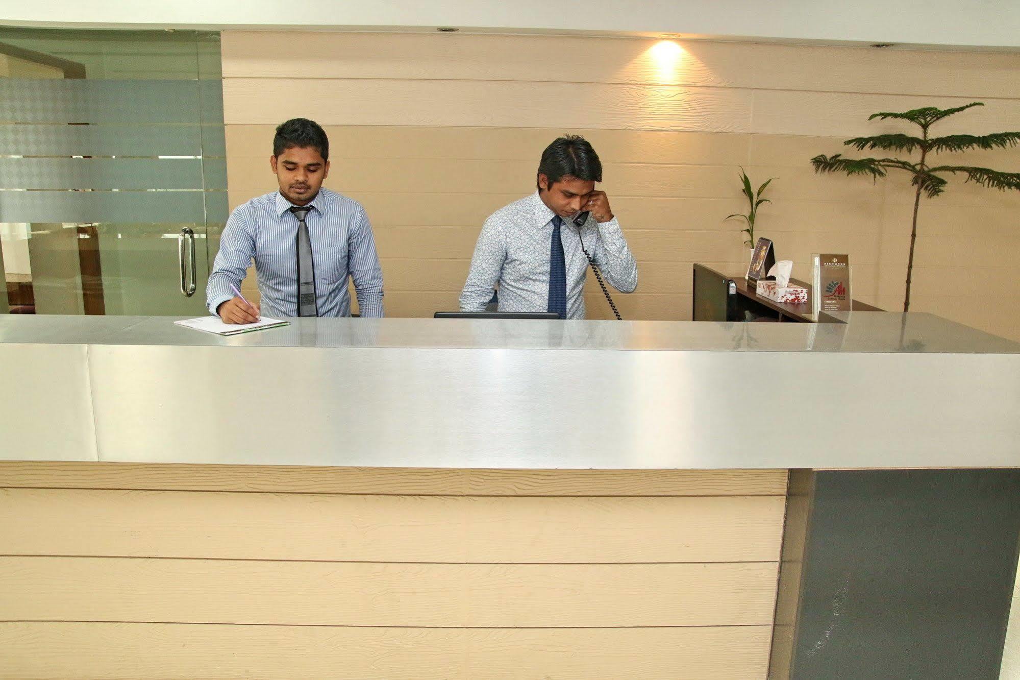 Richmond Hotel Sylhet Exterior photo